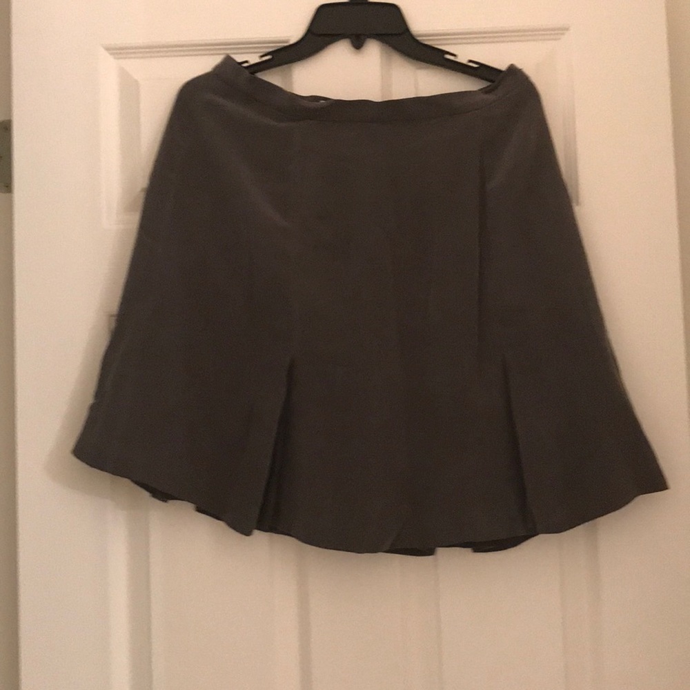 Gorgeous Chaus grey silk skirt
